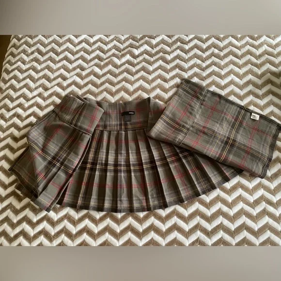 Aqua Cutest Plaid Tartan Pleated Mini Wrap Skirt Sz M - Picture 12 of 14